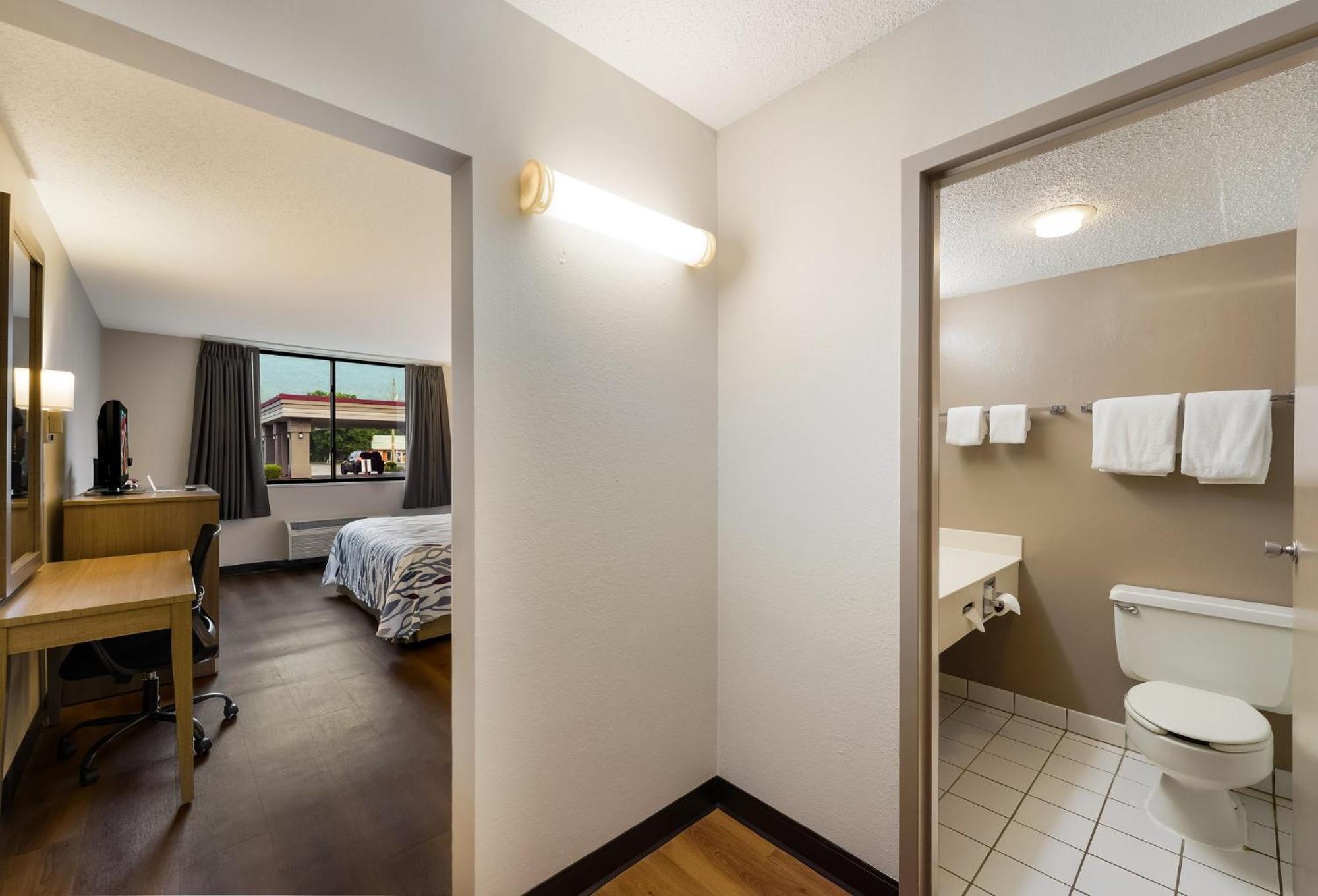 Red Roof Inn Painted Post Ngoại thất bức ảnh